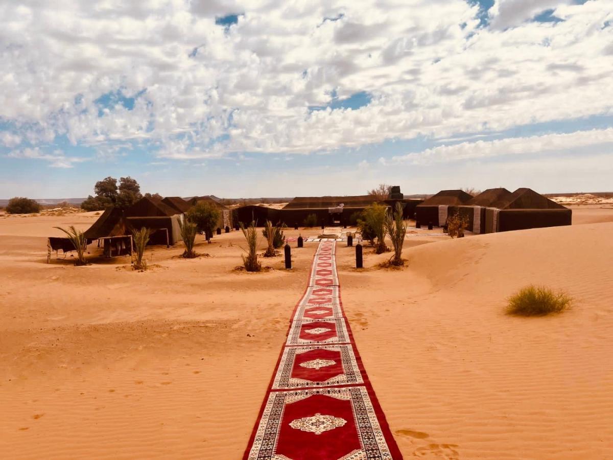 Merzouga Glamping Camp Екстер'єр фото